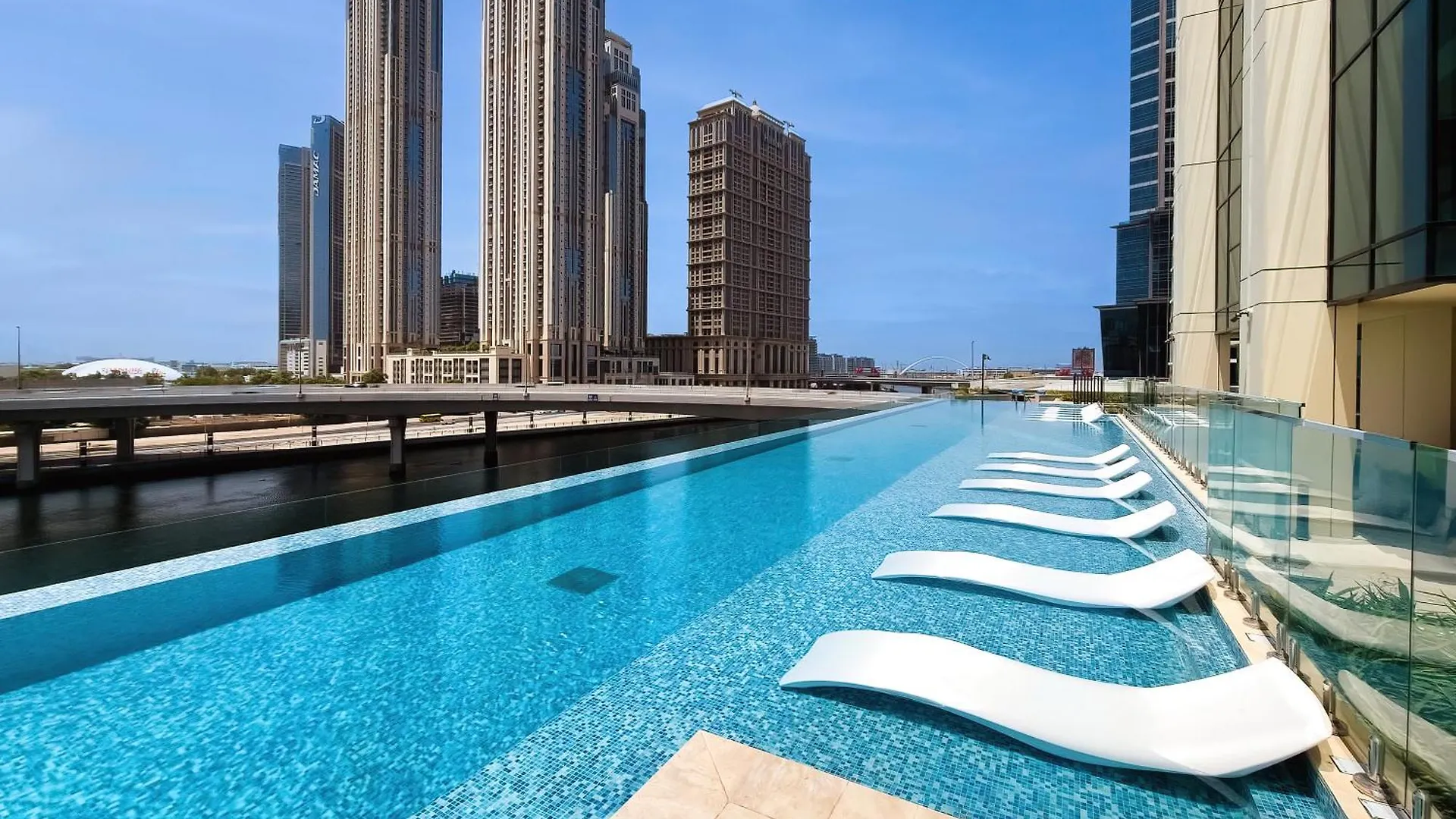 דירות דובאי Brand New 1Bd In Missoni Business Bay 0*,