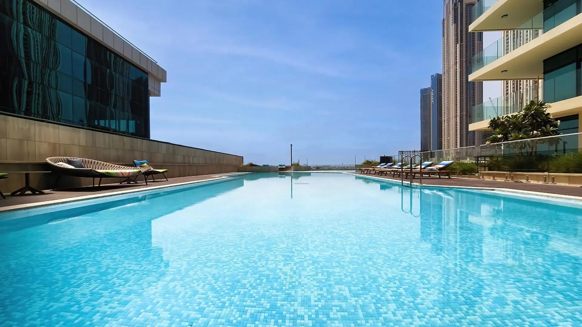 דירות דובאי Brand New 1Bd In Missoni Business Bay