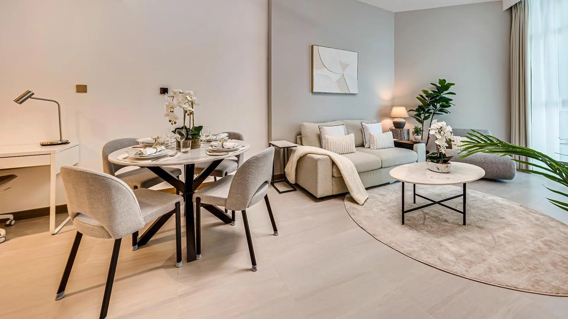 דירות דובאי Brand New 1Bd In Missoni Business Bay